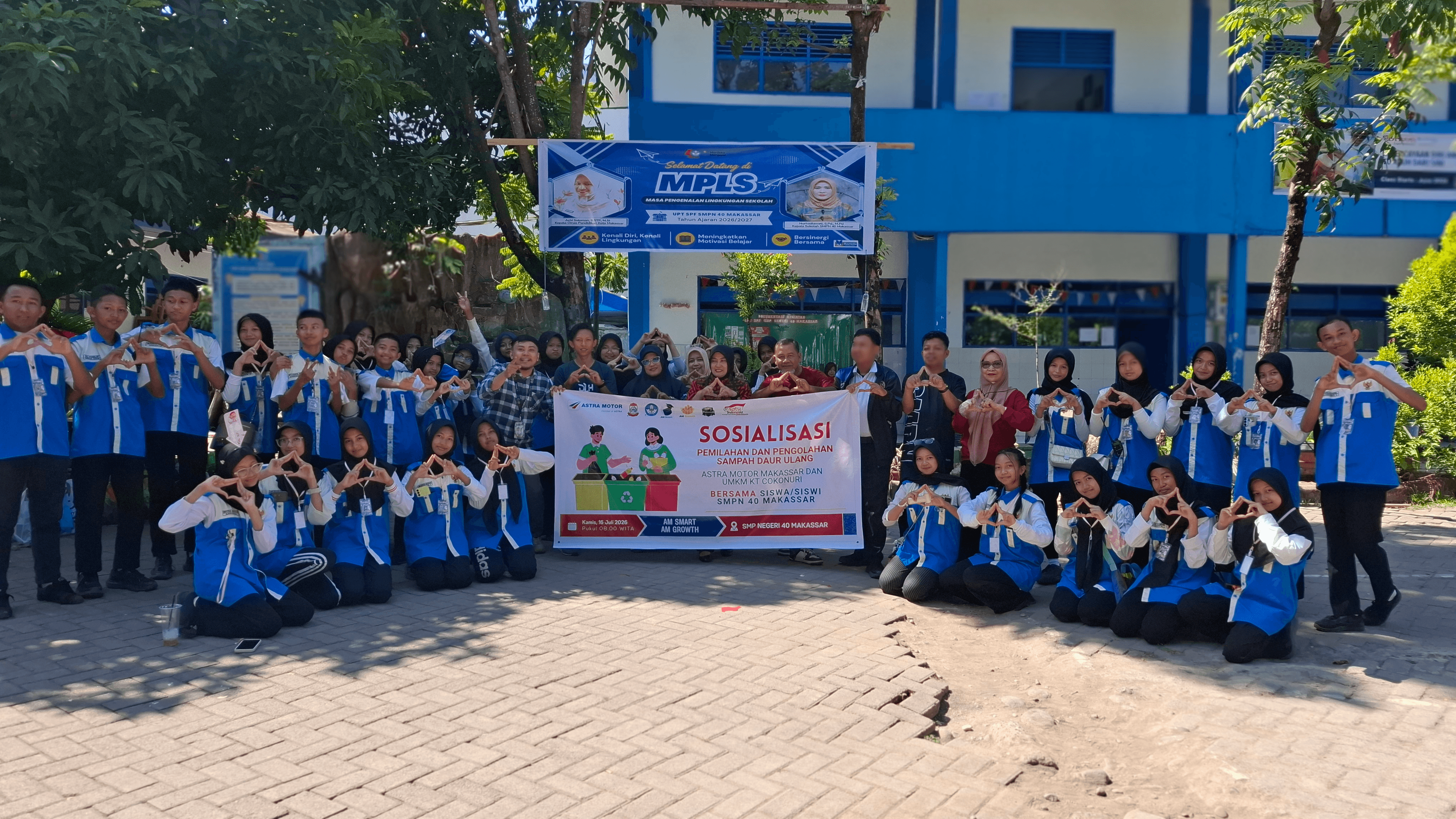 Gandeng UMKM Binaan, Astra Motor Sulawesi Selatan Edukasi 219 Siswa Baru SMPN 40 Makassar Mengenai Pemilahan Sampah