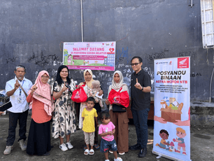 Astra Motor NTB Salurkan 55 Paket Gizi Tambahan untuk Anak Berisiko Stunting di Kecamatan Cakra Selatan