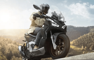 Mengulik Deretan Fitur Honda ADV 160