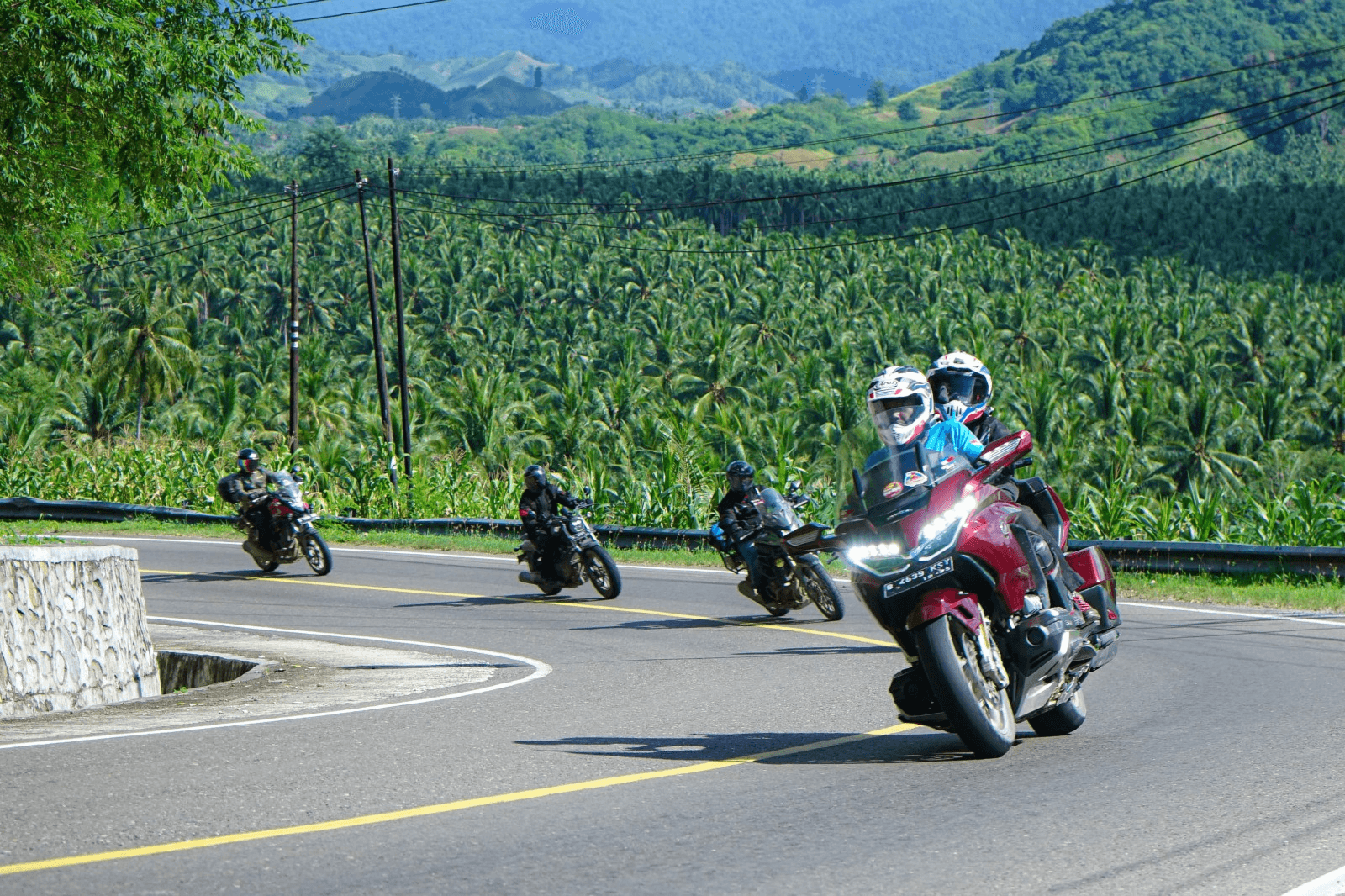 Honda Big BOS (Big Bike Owner Society) kembali melakukan touring Sulawesi Journey 2 bagi pecinta motor big bike Honda diikuti 51 peserta yang berasal dari Jakarta, Bandung, Yogyakarta dan Makassar. (09/09/2024)