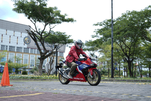 Gemparkan Anak Muda dengan Tampilan Supersport New Honda CBR250RR di Jawa Tengah 