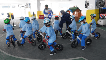 7 Kiat Cari Aman Bonceng Anak Naik Motor