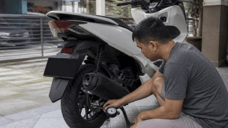 Berapa Tekanan Angin Ban Ideal Honda PCX Sebelum Dipakai Touring?
