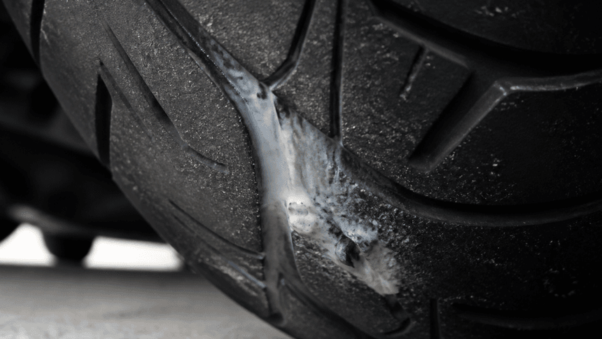 Fungsi dan Cara Kerja Cairan Anti Bocor Pada Ban Tubeless Motor Fungsi dan Cara Kerja Cairan Anti Bocor Pada Ban Tubeless Motor