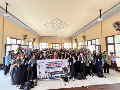 Astra Motor Kalbar Bekali 194 Siswa SMKN 4 Pontianak dengan Edukasi K3 dan Budaya Kerja